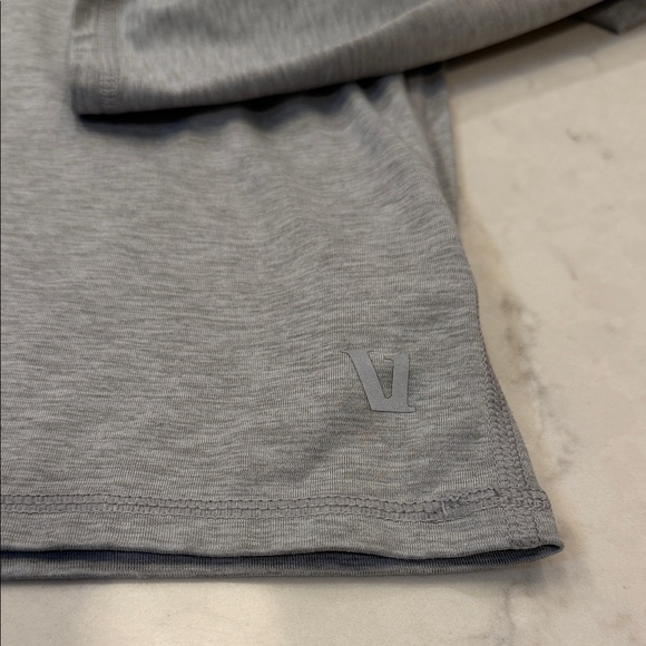 Vuori Ease Performance Half Zip Size Medium - Picture 3 of 7